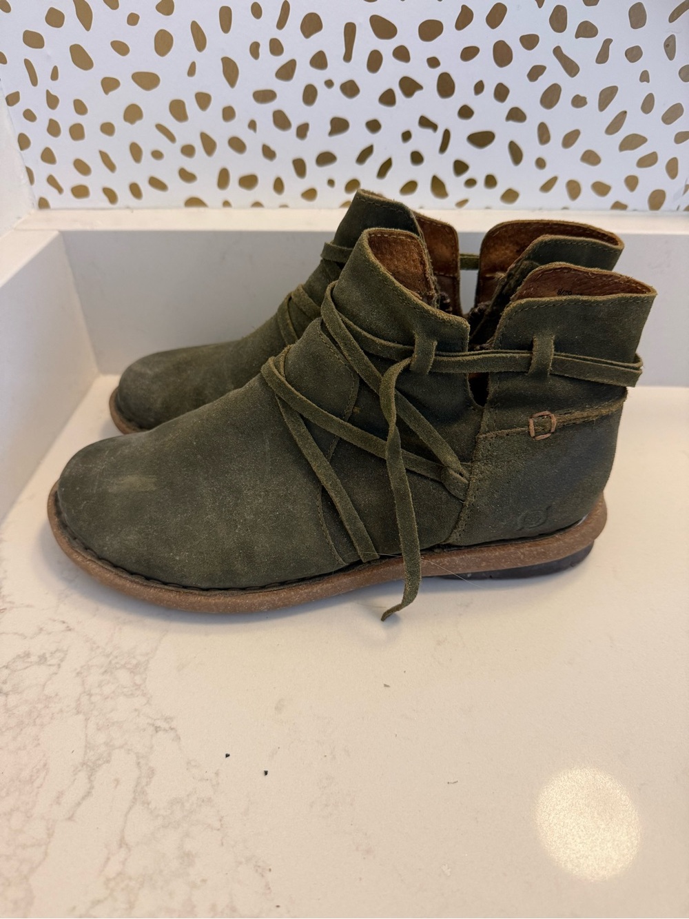 Born Tarklin Ankle Boots Flat Sole Green Suede Wrap Around Tie Women's US 8